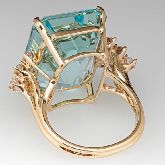 Elegant Aquamarine and Diamond Gold Ring sz 7 - Picture 6 of 8